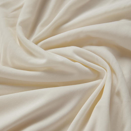 ROMI STUDIO“轻盈利落”环保纤维肌理感丝滑垂坠后开叉半裙Q3997 商品图5