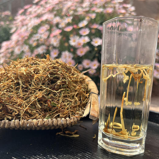 云南【纯野生金银花】饱满鲜艳 自然馥郁 香气纯正 深山自然生长，手工采摘，自然晾晒！ 商品图1