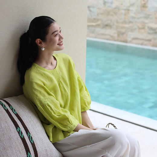 绽放旅行女装165朵/有风小衫双支细砂洗亚麻细塔克灯笼七分袖衬衫 商品图1