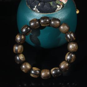 BC.EF4.12-6  东马沉水(枣珠) ，28.02g.