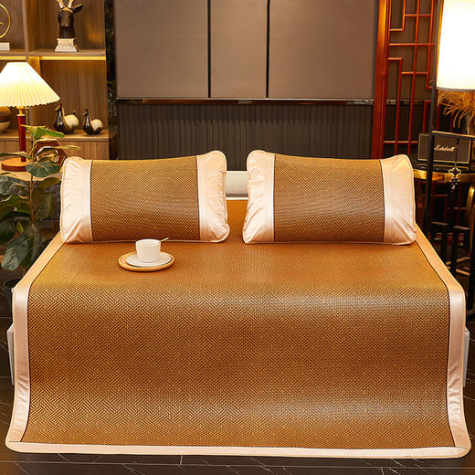 【柔凉清爽❗️凉席藤席三件套】集竹席之凉爽、草席之柔软轻便等优点于一身，经纬编织，多孔结构柔软透气！双人床可折叠学生宿舍枕头套冰丝席 商品图5