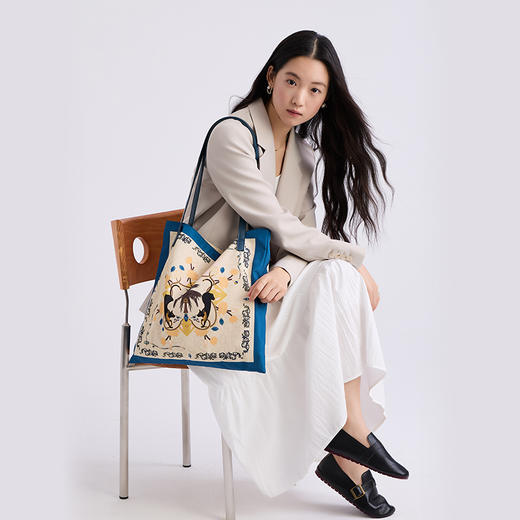 大英博物馆 盖亚·安德森猫系列 轻便松弛感印花 单肩包 商品图1