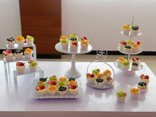 50个纸杯蛋糕（提天2天预定）装饰是应季水果随机搭配 商品图0