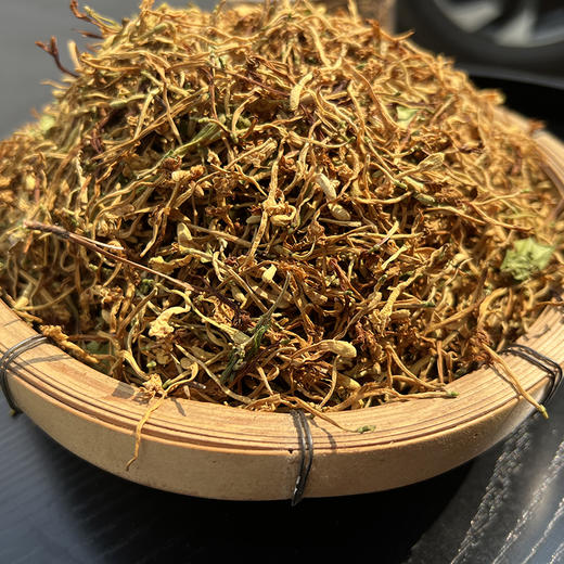 云南【纯野生金银花】饱满鲜艳 自然馥郁 香气纯正 深山自然生长，手工采摘，自然晾晒！ 商品图3