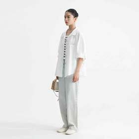 卡莉朵拉上衣C28B7196