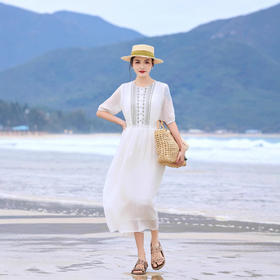 丁摩 白色飘逸细苎麻加捻刺绣短五分袖系带大码显瘦连衣裙HS25803