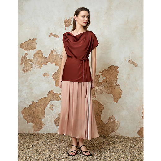 EITIE爱特爱2025夏季新款优雅气质荡领显瘦收腰上衣8213923 商品图1