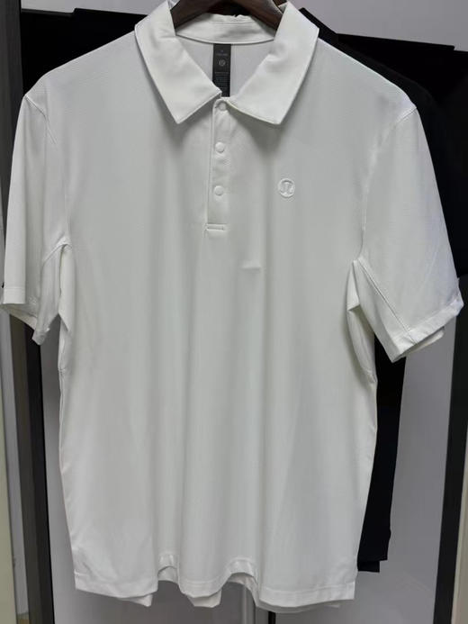 正品韩国专柜lululemon速干短袖，带芯片，纯正品，支持鉴定！！！ 

黑白两色，尺码S-XL，偏大一码

原价169000韩 元 商品图10