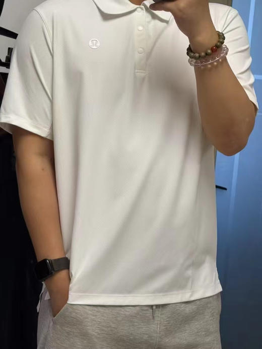 正品韩国专柜lululemon速干短袖，带芯片，纯正品，支持鉴定！！！ 

黑白两色，尺码S-XL，偏大一码

原价169000韩 元 商品图2