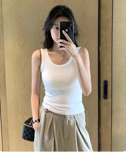 39.9/三件！！【冰感棉U型背心】凉感棉材质 上身凉爽亲肤 U领+遮副乳设计  高弹力包容性强！6色可选 尺码均码70-130斤 商品图1