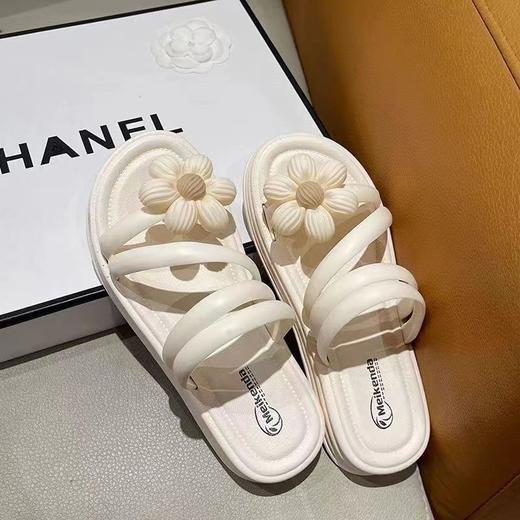 【新款花朵凉鞋】女夏季厚底防滑仙女风外穿家居拖鞋女士鞋，轻盈透气，舒适厚底。家居、外穿两相宜。ry 商品图3