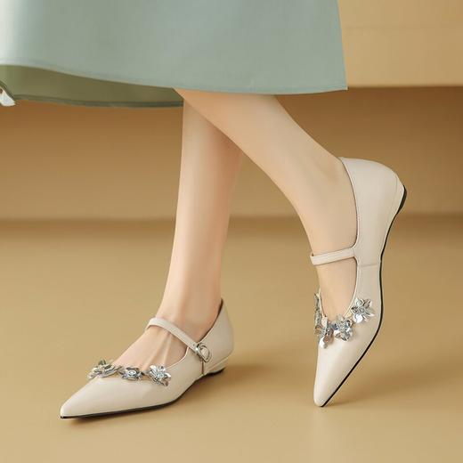 【预售5天】洋气尖头单鞋女新款法式爆款浅口一字带花朵低跟鞋NDXC&7060 商品图1