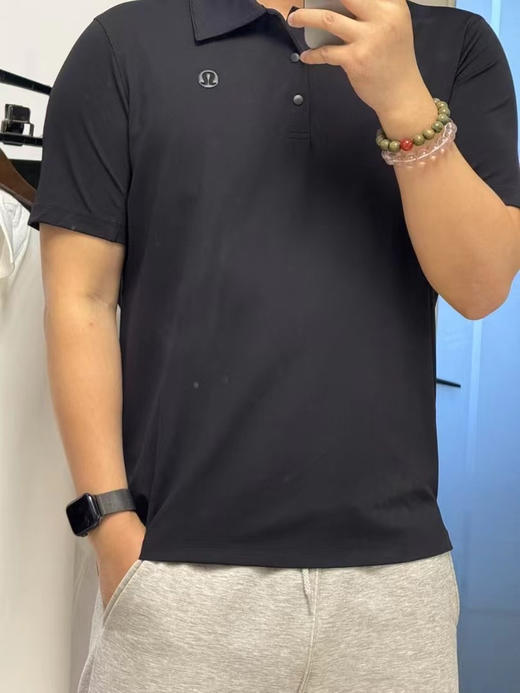 正品韩国专柜lululemon速干短袖，带芯片，纯正品，支持鉴定！！！ 

黑白两色，尺码S-XL，偏大一码

原价169000韩 元 商品图0