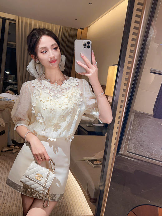 张心子【巴洛克花朵】温柔气质立体花边雪纺衫上衣 U2504007 商品图8