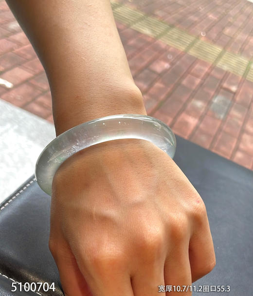 5100704，手镯，圈口55.3。具体价格微信咨询 商品图3