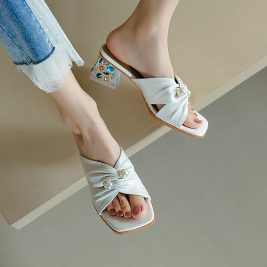 【预售5天】真皮粗跟水钻凉拖鞋女露趾半拖鞋外穿中跟一字拖时尚女鞋ALS&ZYR002 商品图2