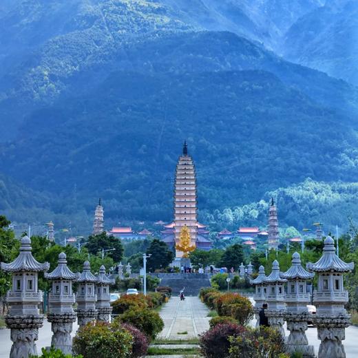 云南避暑：大理苍海高尔夫艺术酒店康养度假之旅￥1199起/单人6晚/15晚/30晚，2人起订，背靠苍山，面朝洱海，毗邻5A景区崇圣寺三塔、大理古城，出游方便！ 商品图1