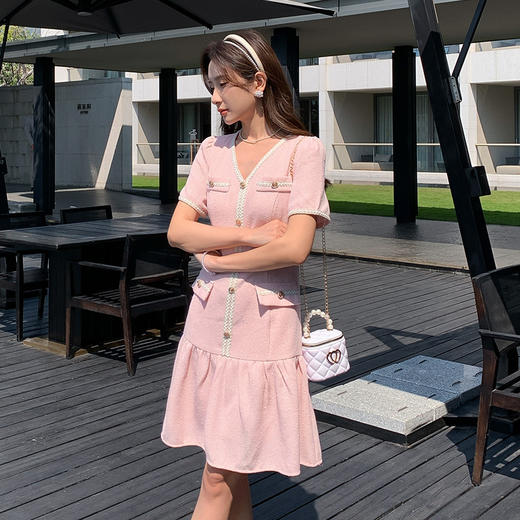 奢姿大码女装2025夏季荷叶摆时尚连衣裙胖妹妹轻奢优雅V领裙子9952890379 商品图4