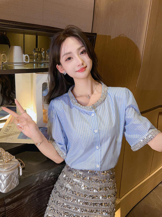 张心子【蓝调时刻】miu系镶钻气质名媛千金风条纹衬衫上衣 U2504027 商品图6
