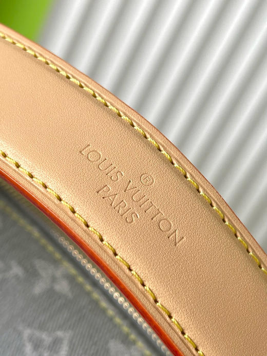 春夏特惠💰950 原单LV M13285 尺寸：23.5×16×8.5cm SIDE TRUNK 牛仔布软盒子包 商品图5