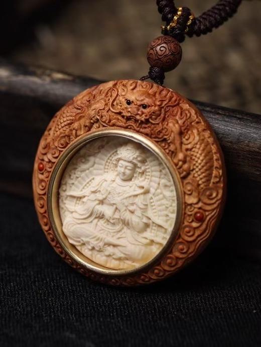 老山檀香内镶嵌猛犸象牙普贤菩萨°挂件 商品图1