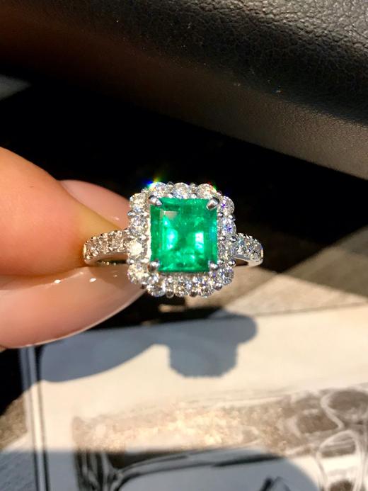 1.38ct刻面祖母绿戒指 商品图0