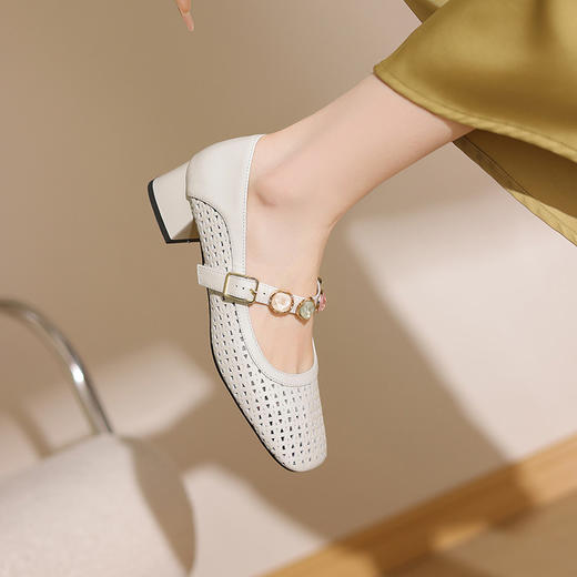 【预售5天】牛皮方头气质一字带单鞋春夏新款编织粗跟百搭休闲鞋女ZF&25098 商品图2
