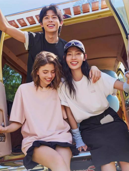 锡现 【纯纯的单】飞鸟家，贴布绣LOGO情侣款T恤 商品图1