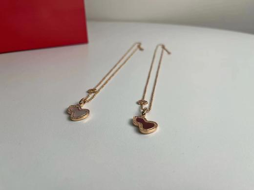 D041433贝母天然孔雀石麒麟中号双葫芦项链 商品图1