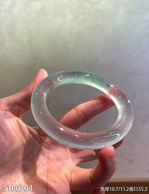5100704，手镯，圈口55.3。具体价格微信咨询 商品图1