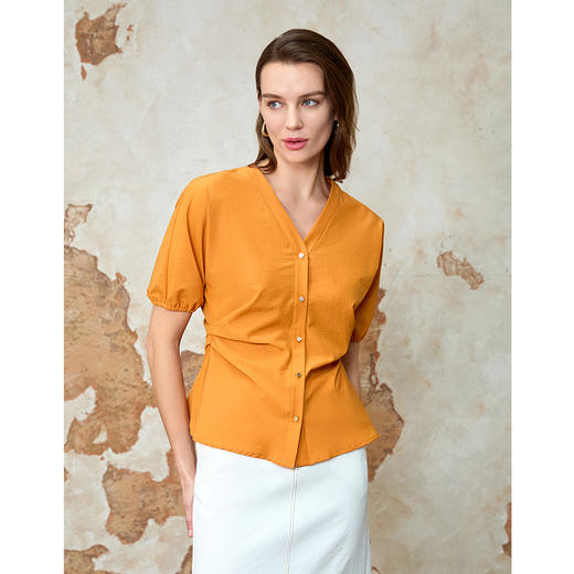 EITIE爱特爱夏季新款时尚V领收腰显瘦百搭通勤衬衫上衣女8209908 商品图5