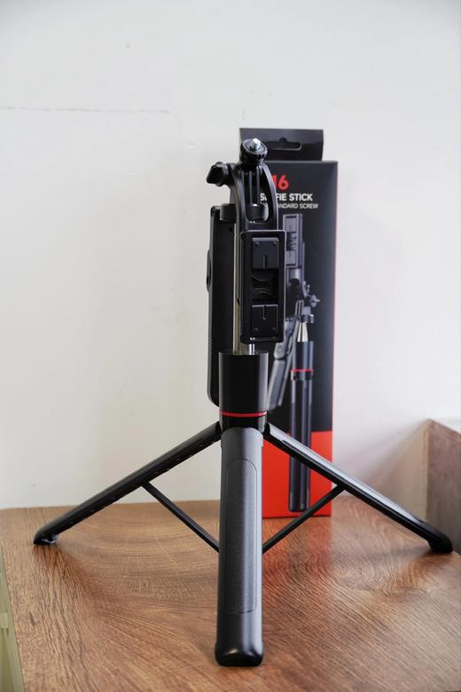 能当摄影脚架用的自拍杆，一米七等高视角【AURARO三脚架自拍杆F16】外拍蕞好用的独立支架❕❕手机站得比人高，落地自拍神器 ，360°头转带云台摇臂， 商品图1