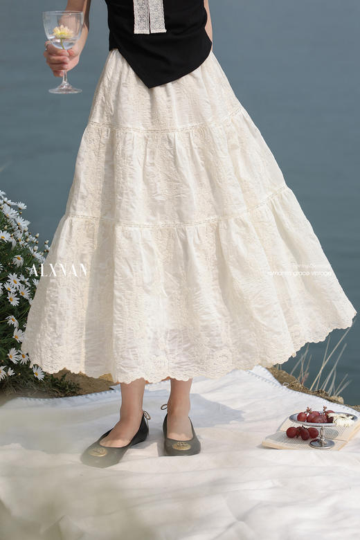 鹿向南 「夏日南风」法式白色半身裙女夏新款显瘦a字半裙气质长裙 商品图5