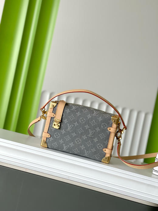 春夏特惠💰950 原单LV M13285 尺寸：23.5×16×8.5cm SIDE TRUNK 牛仔布软盒子包 商品图0