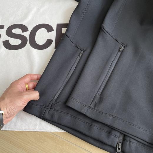 点此购买 迪桑特TRAINING系列综训训练男士针织运动上衣外套 cp 315148 商品图12