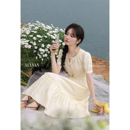 【65折秒杀】鹿向南「花园秘境」淡黄色气质A字短袖连衣裙女夏季浪漫优雅长裙L55115 商品图4