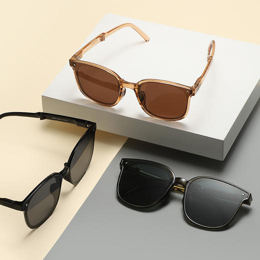 【可折叠太阳镜 滤光护眼清晰镜片】骊佳亮色系高清尼龙折叠太阳镜82037款 高效防晒光感科技  阻隔紫外线抵御晒伤 商品图0