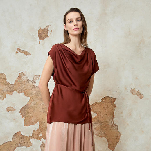 EITIE爱特爱2025夏季新款优雅气质荡领显瘦收腰上衣8213923 商品图2