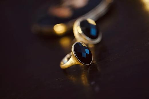 如有魔法，突破寻常｜时髦大气素金墨翠戒指 商品图3