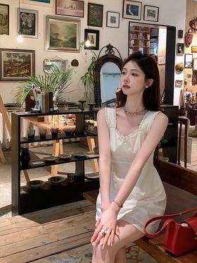 现货  夏日100棉小白花 清甜少女感 刺绣花花吊带裙