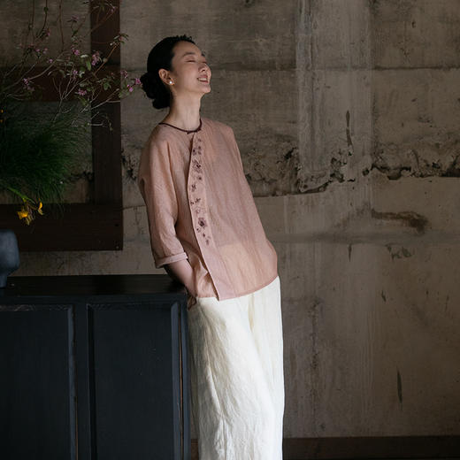 牧衣游原创 丝棉手绣炒色短外套轻薄柔软复古百搭新中式上衣 空谷 商品图0
