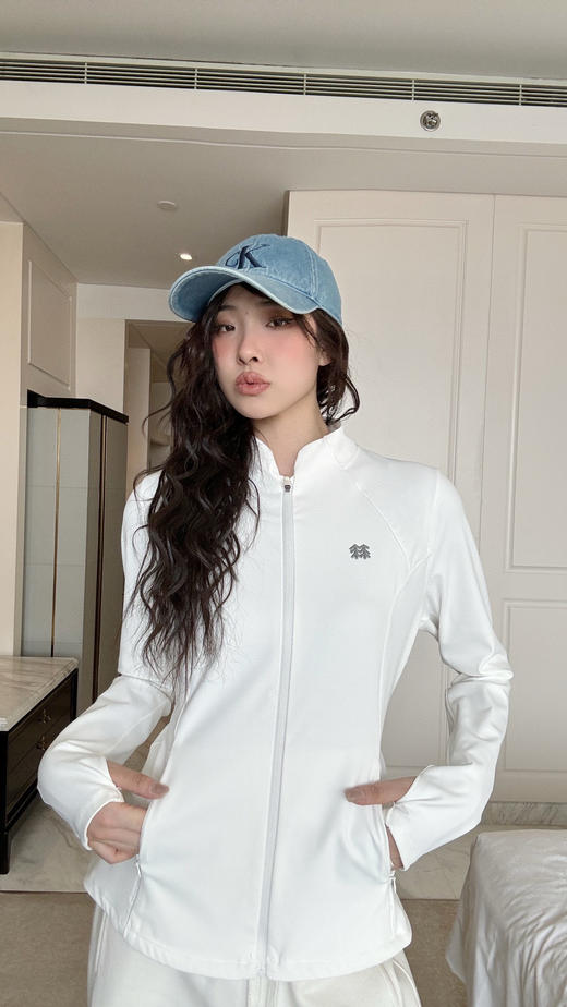 点此购买 可隆女士春季针织立领户外运动徒步登山弹力外套 LL 315247 商品图8