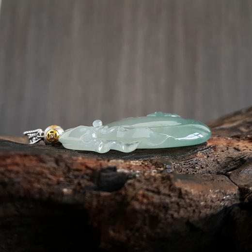 【天然正品】AU750白金镶钻镶天然无纹裂冰种飘蓝花如意（万事如意）翡翠吊坠项链60.6*33.4*7.7MM（皆取最大值）女士现售价：6880！080425AH66 商品图5