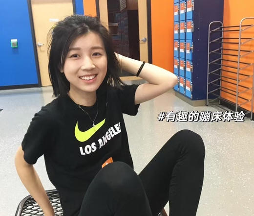奥莱独家福利！Nike 青少年运动T恤 中大童短袖T恤
材料:纯棉100%
包装:袋装，有吊牌
尺码:S M L 商品图6