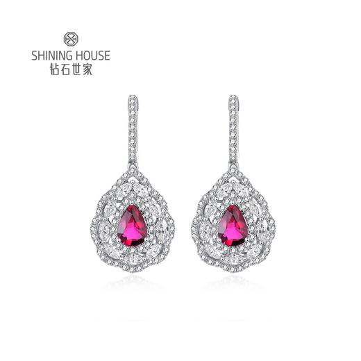 【红宝石耳饰】钻石世家 18K金红宝石镶钻耳饰耳环耳钉   高级设计珠宝系列 让人一见倾心的红宝石 演绎女性的高贵柔情 也寓意着浪漫炙热的美好感情 商品图0