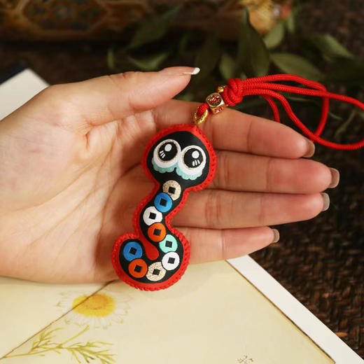 生肖蛇挂件吉祥物 画蛇添福葫芦 吉祥物挂件 商品图1