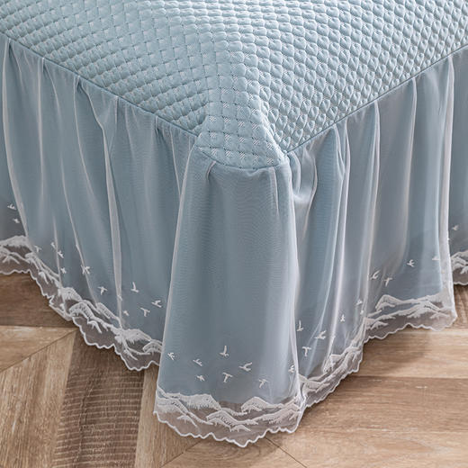 多喜爱 凉豆豆床裙三件套-和悦（蓝/粉/金/）【可水洗机洗】【柔软可折叠】【凉感值0.28】【全方位包裹】 凉席子A类标准 有效抗菌 3D立体凉豆豆 商品图3