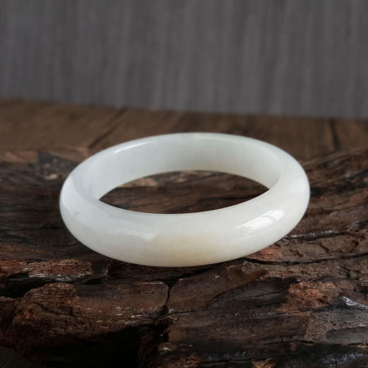 【天然正品】天然收藏级莫西沙场口正桩细腻无纹裂糯冰种53号翡翠手镯女士现售价：7380！230325AH32 商品图4