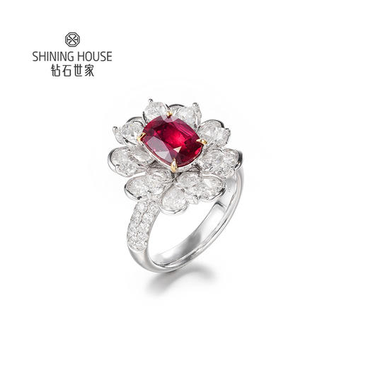【红宝石戒指】钻石世家 18K金红宝石镶钻戒指  高级设计珠宝系列  让人一见倾心的红宝石 演绎女性的高贵柔情 也寓意着浪漫炙热的美好感情 商品图0