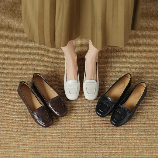 【预售5天】软底软皮单鞋女一脚蹬百搭乐福豆豆鞋头层羊皮四季平底小皮鞋DPJ&2712 商品图4